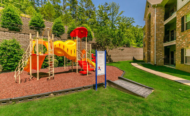 Highland_Pointe_Playground_1_Web