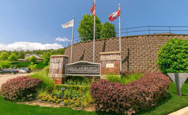 Highland_Pointe_WLR_Front_Entrance_1_Web