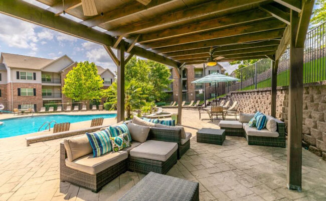 Highland_Pointe_WLR_Patio_1_Web