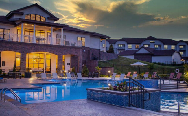 Meridian_Pool_1_Web
